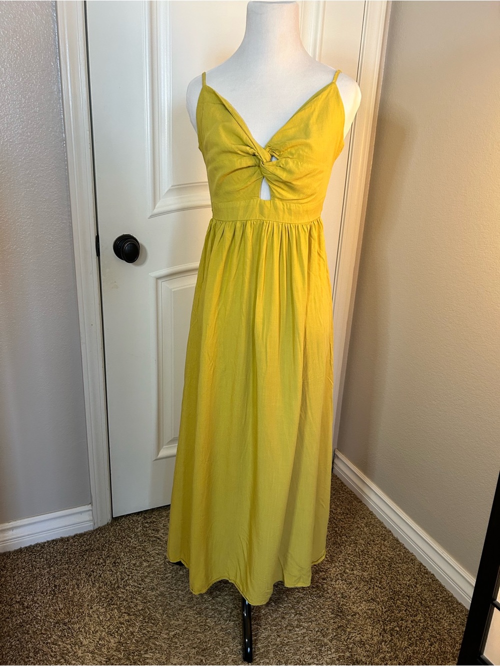Cupshe Yellow Twist-Knot Spaghetti Strap Maxi Dress